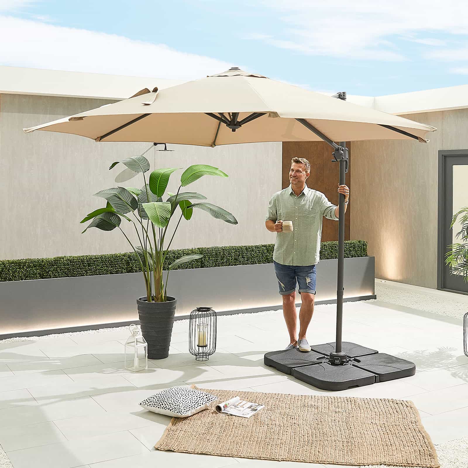 Nova - Solis Cantilever Parasol - 3m Round - Beige