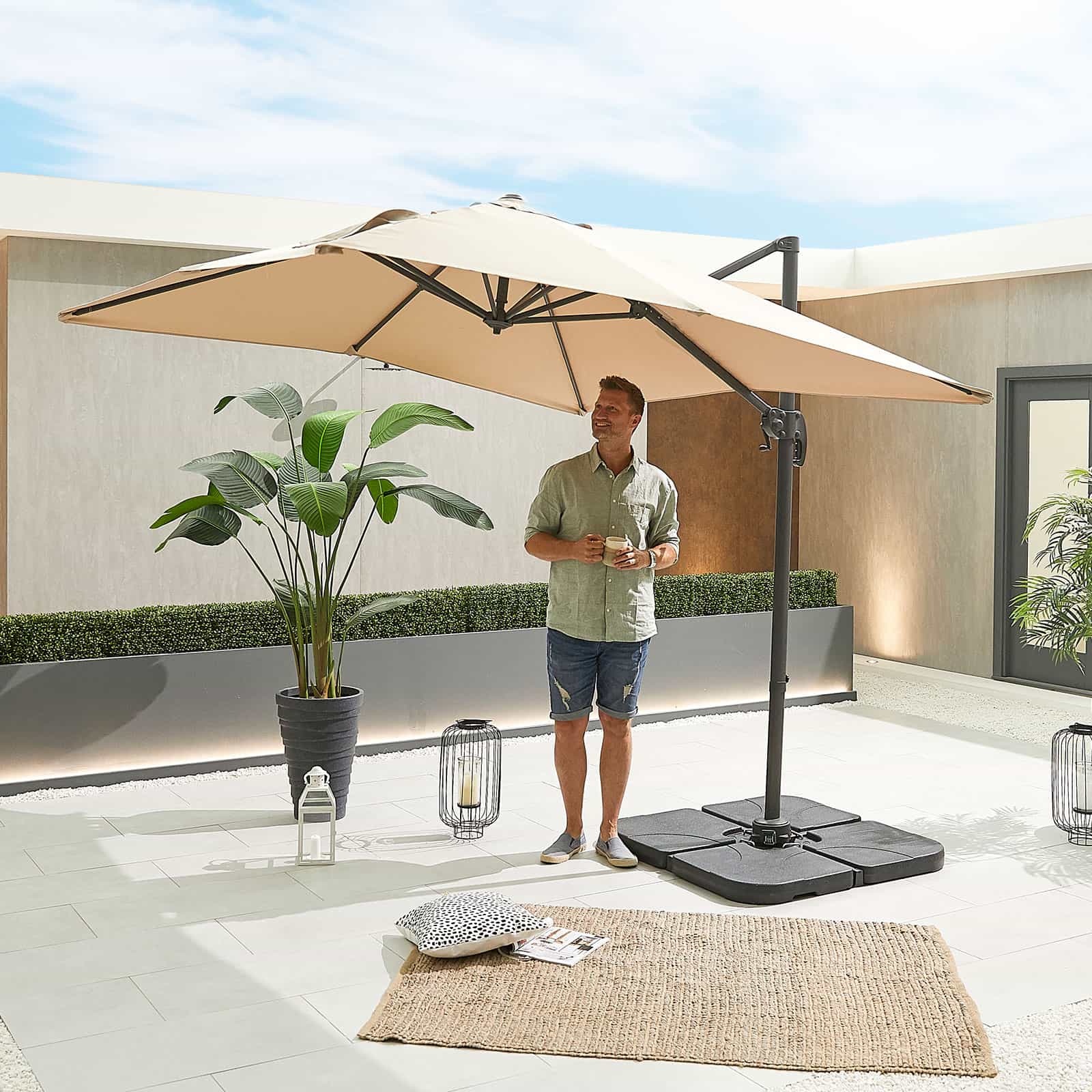 Nova - Solis Cantilever Parasol - 2.5m Square - Beige